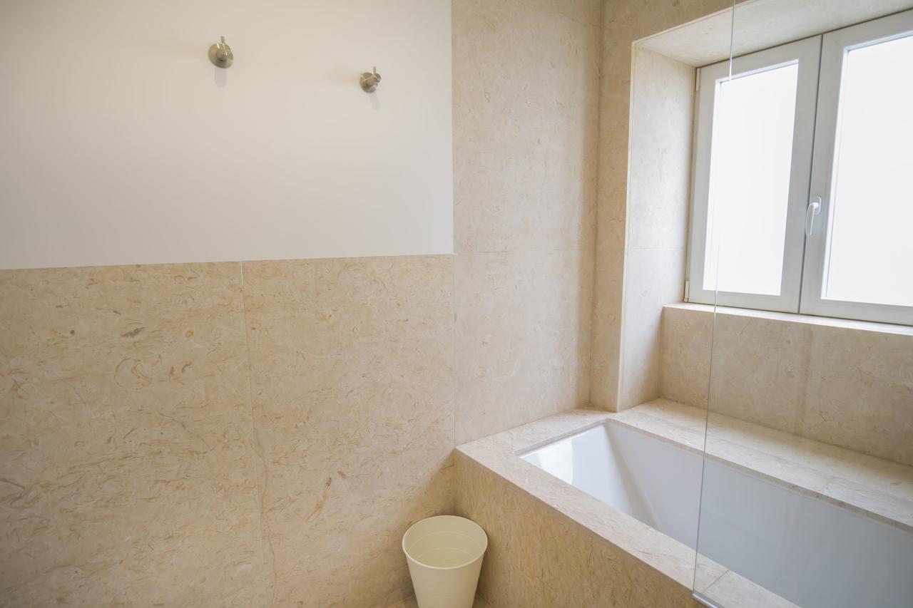 Lovelystay - Chic, Citrus - Private Garden Apartment Lissabon